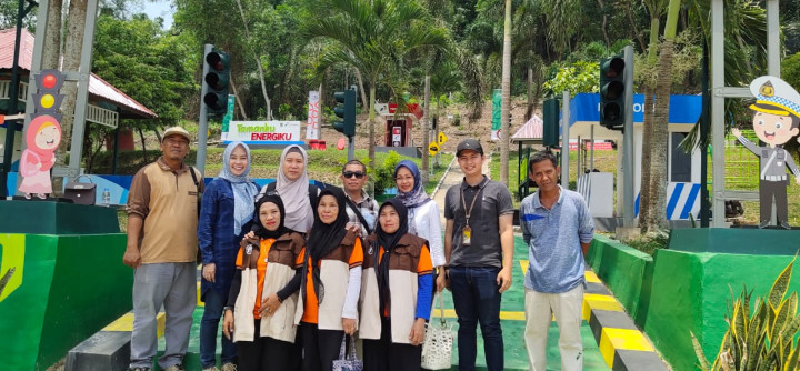 Sabtu, 02 September 2023, kunjungan dari Pertamina Regional Kalimantan untuk monitoring program Comdev FT Samarinda, yang didampingi langsung oleh Lurah, Seklur, Kasie Ekobang dan Ketua PKK Karang Anyar ke Taman Lalu Lintas di Jalan MT. Haryono RT. 015