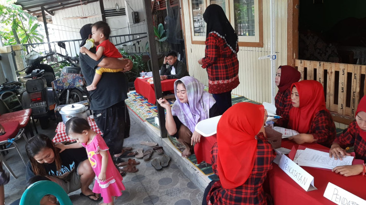 Senin, 04 September 2023, Lurah bersama Kasie Kesra melakukan monitoring kegiatan di Posyandu Lidah Biaya RT. 024
