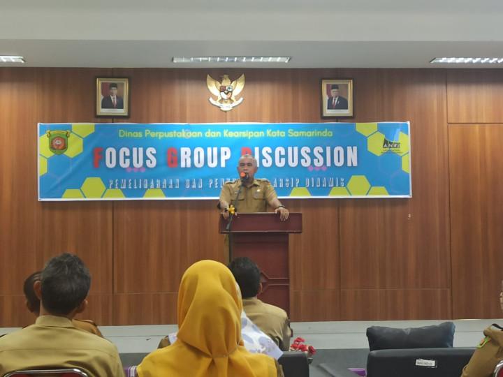 Selasa, 05 September 2023, Seklur mengikuti kegiatan FGD Pemeliharaan dan penyusunan Arsip Dinamis di Aula Dinas Perpustakaan dan Kearsipan Kota Samarinda.