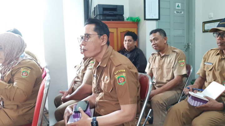 Selasa, 19 September 2023, Kasie Kesra dan Ekobang menghadiri Sosialisasi pemeriksaan kegiatan Pronebaya tahun 2023 di Kecamatan Sungai Kunjang.