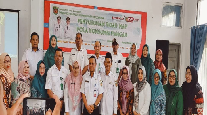 Rabu, 27 September 2023, Seklur menghadiri kegiatan penyusunan Road Map Pola Konsumsi Pangan di Aula Rapat Kantor Kecamatan Samarinda Ulu, Jalan Juanda, Samarinda