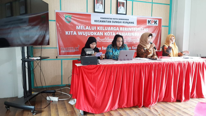 Senin, 02 Oktober 2023, Kasie Kesra mewakili Lurah mengikuti Rakor Ayo Etam berbagi Tigu bersama DP2KB Kota Samarinda di Kantor Kecamatan Sungai Kunjang