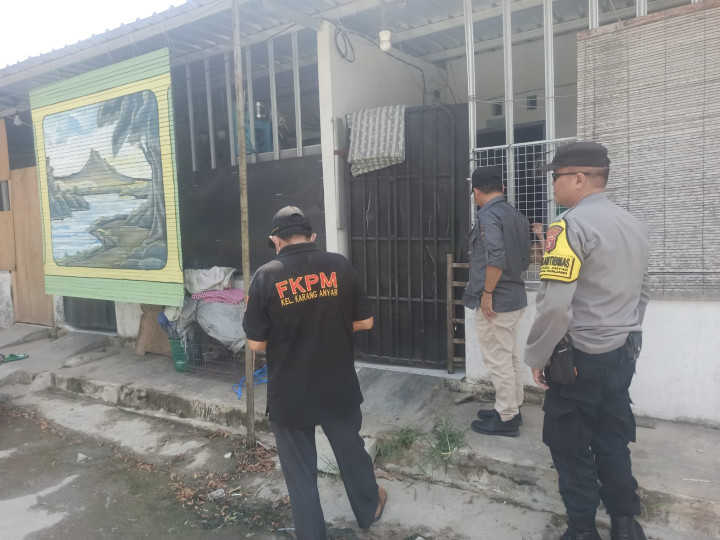 Kamis, 05 Oktober 2023, Lurah bersama Ketua FKPM dan Bhabinkamtibmas Karang Anyar melakukan kunjungan ke salah 1 gedung di Jalan Rimba RT. 032 terkait adanya laporan dari warga mengenai kegiatan prostitusi