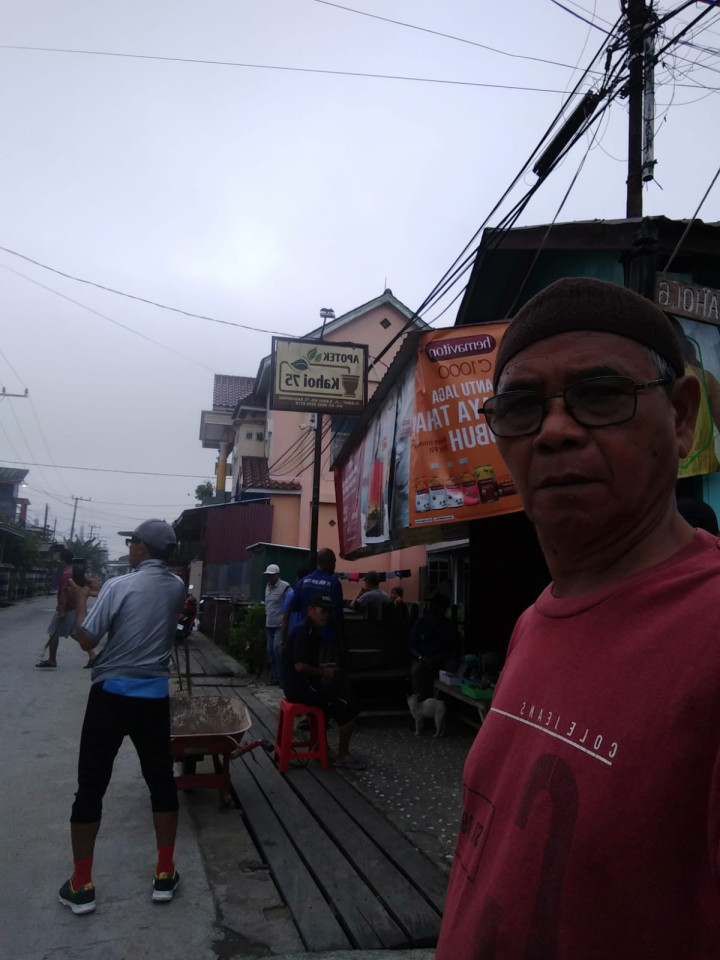 Minggu, 15 Oktober 2023 kegiatan gotong royong di wilayah Kelurahan Karang Anyar