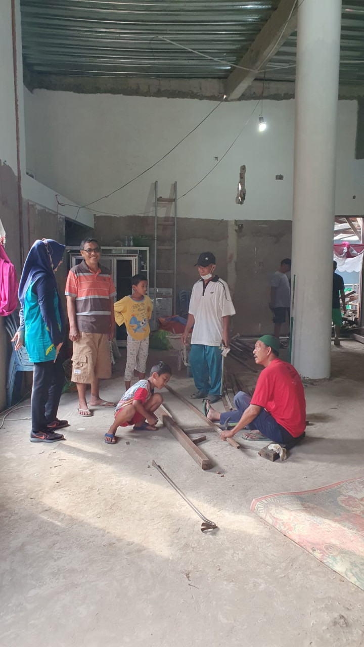 Minggu, 15 Oktober 2023 kegiatan gotong royong di wilayah Kelurahan Karang Anyar