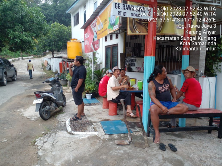 Minggu, 15 Oktober 2023 kegiatan gotong royong di wilayah Kelurahan Karang Anyar
