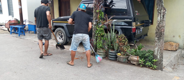 Minggu, 15 Oktober 2023 kegiatan gotong royong di wilayah Kelurahan Karang Anyar