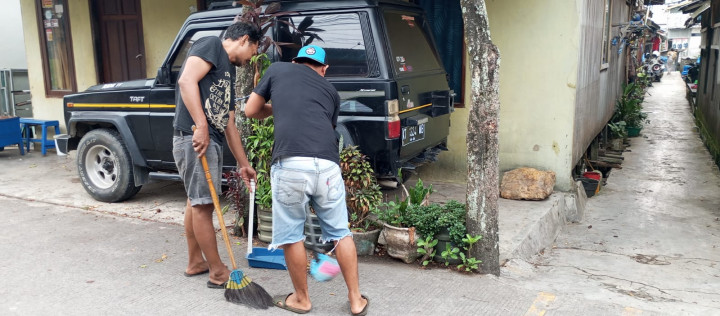 Minggu, 15 Oktober 2023 kegiatan gotong royong di wilayah Kelurahan Karang Anyar
