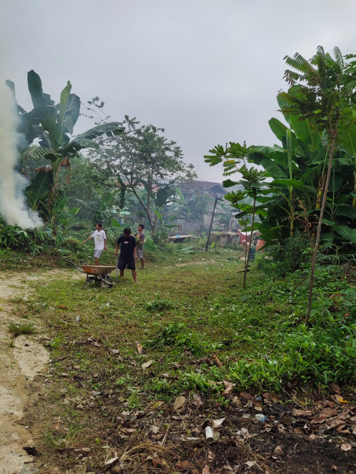 Minggu, 15 Oktober 2023 kegiatan gotong royong di wilayah Kelurahan Karang Anyar
