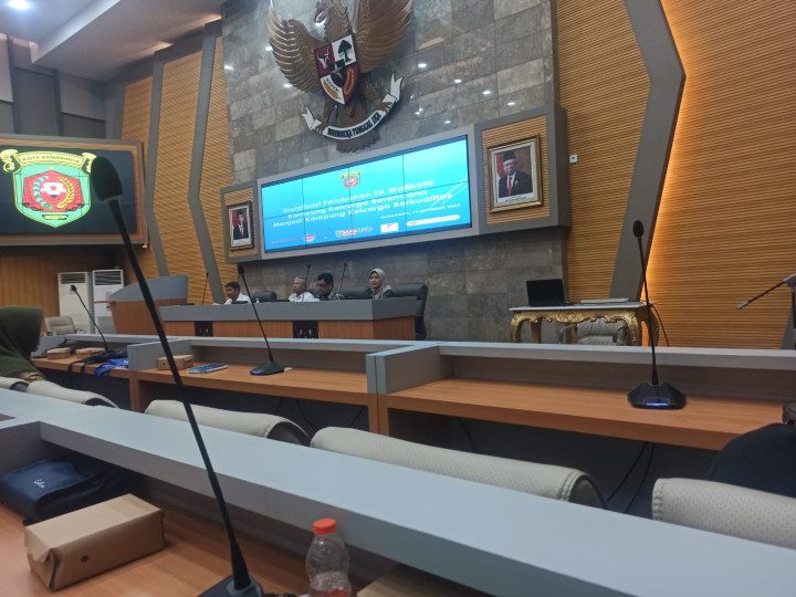 Rabu, 17 Oktober 2023, Sosialisasi Perubahan SK Walikota Kampung Keluarga Berencana menjadi Kampung Keluarga Berkualitas, penyelenggara Dinas Pengendalian Penduduk dan Keluarga Berencana, bertempat di Ruang Mangkupelas Lt. II Balaikota Samarinda