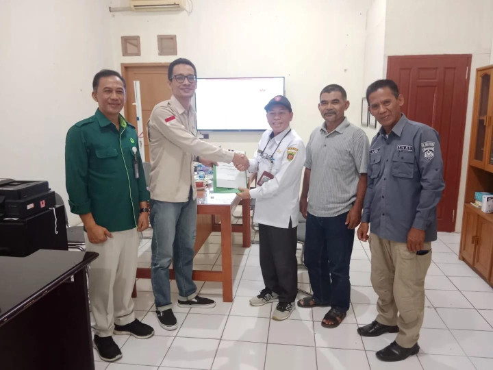 Rabu, 25 Oktober 2023, Lurah bersama Ketua LPM dan Ketua RT.016 Karang Anyar melalukan kunjungan ke Kantor PT. Inhutani terkait perjanjian MOU penggunaan gedung di Jalan Meranti Gang 2 Samarinda