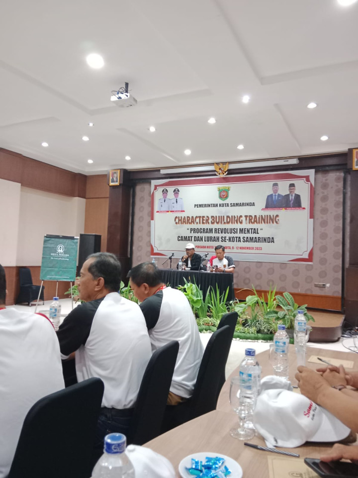 Kamis, 09 November 2023, Lurah Karang Anyar mengikuti kegiatan Character Building untuk Lurah se Kota Samarinda di Kota Jogjakarta.