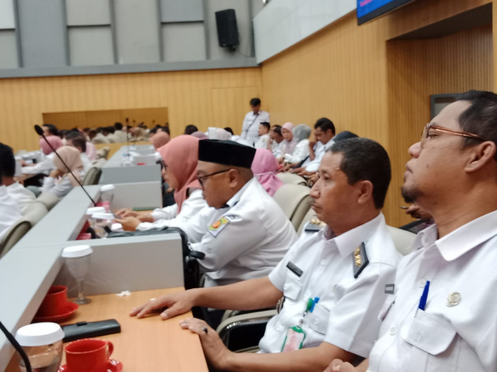 Rabu, 22 November 2023, Lurah menghadiri langsung kegiatan Rakor bersama Wali Kota Samarinda di Balaikota Samarinda.