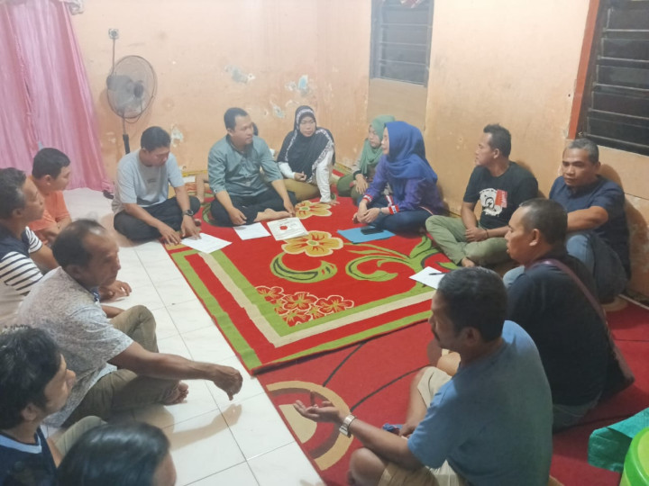 Kamis, 07 Desember 2023, Kasie Ekobang dan staf menghadiri dan mengawasi jalannya kegiatan Rembuk warga di RT. 009,010,036 untuk penentuan kegiatan Probebaya di tahun 2024