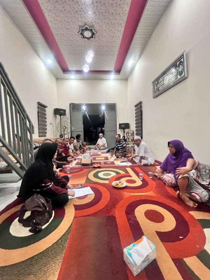 Jumat, 08 Desember 2023, Kasie Kesra dan staf menghadiri dan mengawasi jalannya kegiatan Rembuk warga di RT. 017, 026, 033, 034,035 untuk penentuan kegiatan Probebaya di tahun 2024