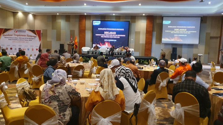 Sabtu, 09 Desember 2023, Kasie Pemerintahan  mewakili Lurah menghadiri kegiatan Sosialisasi pengawasan Kampanye Pemilu 2024 di Hotel Harris Samarinda.