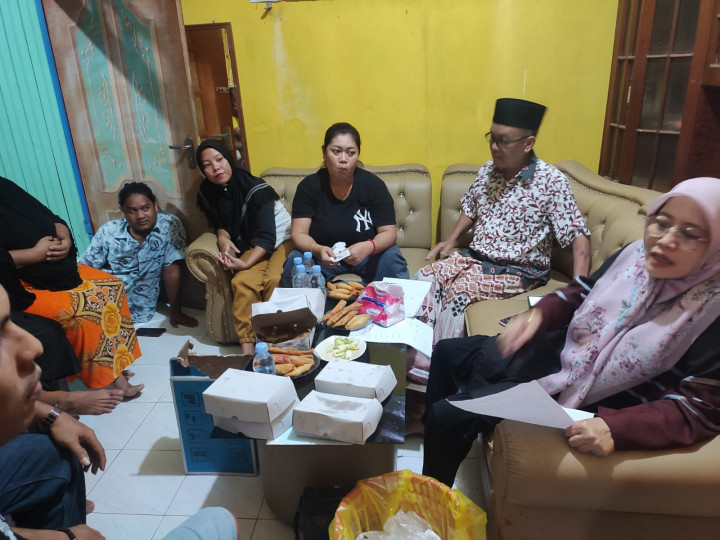 Sabtu, 09 Desember 2023, Kasie Kesra dan staf menghadiri dan mengawasi jalannya kegiatan Rembuk warga di RT. 018, 024, 025, untuk penentuan kegiatan Probebaya di tahun 2024
