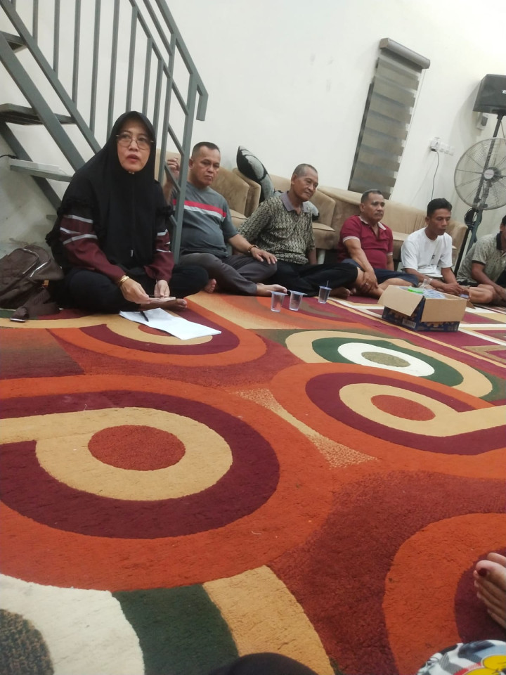 Sabtu, 09 Desember 2023, Kasie Kesra dan staf menghadiri dan mengawasi jalannya kegiatan Rembuk warga di RT. 018, 024, 025, untuk penentuan kegiatan Probebaya di tahun 2024