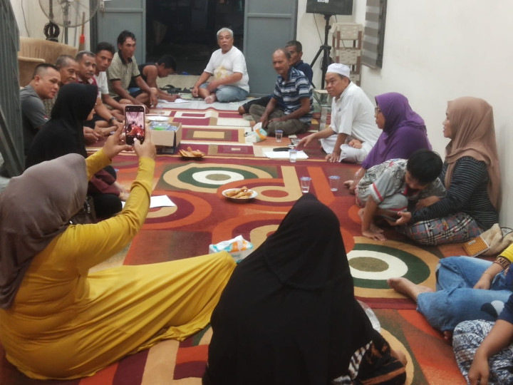 Sabtu, 09 Desember 2023, Kasie Kesra dan staf menghadiri dan mengawasi jalannya kegiatan Rembuk warga di RT. 018, 024, 025, untuk penentuan kegiatan Probebaya di tahun 2024