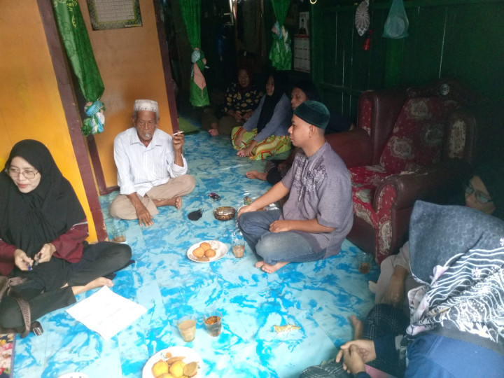 Sabtu, 09 Desember 2023, Kasie Kesra dan staf menghadiri dan mengawasi jalannya kegiatan Rembuk warga di RT. 018, 024, 025, untuk penentuan kegiatan Probebaya di tahun 2024