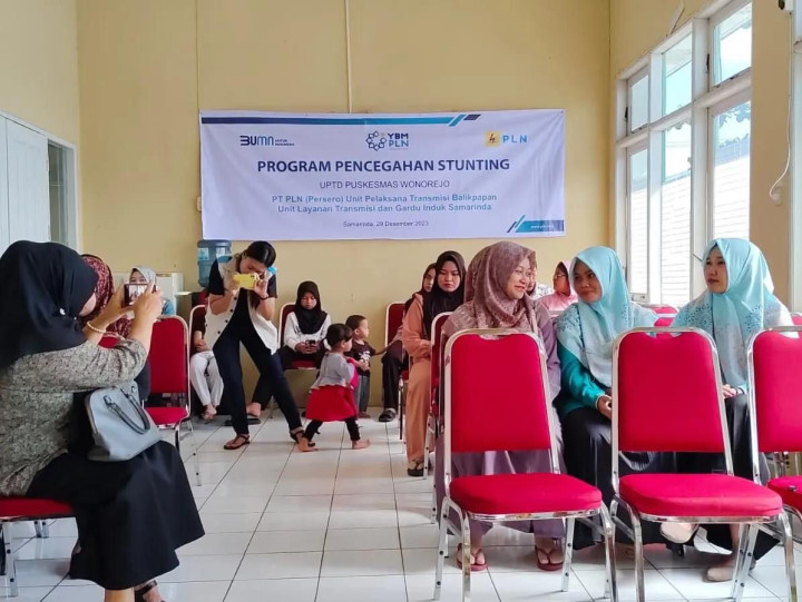 29 Desember 2023, Acara program bantuan pencegahan stunting yang diadakan PT PLN  persero yang diadakan di upt puskesmas wonorejo yang dihadiri Lurah karang anyar