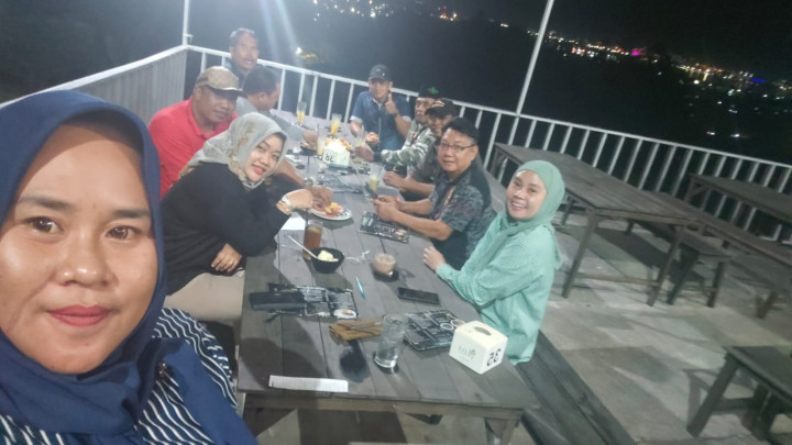 Senin, 08 Januari 2023, Lurah bersama Kasie Ekobang dan Kasie Kesra beserta Staf menghadiri Rapat pembubaran sekaligus pembentukan kembali 3 pokmas Kel. Karang Anyar