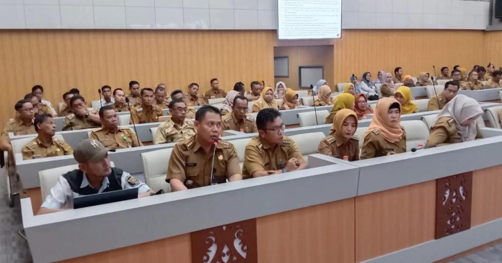 Selasa, 09 Januari 2023, Lurah menghadiri Rakor mengenai persiapan Pemilu 2024 di Balaikota Samarinda