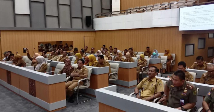 Selasa, 09 Januari 2023, Lurah menghadiri Rakor mengenai persiapan Pemilu 2024 di Balaikota Samarinda