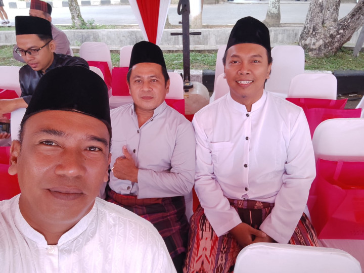 Minggu, 21 Januari 2024, Lurah bersama Seklur & beberapa perwakilan ketua RT kelurahan Karang Anyar menghadiri Upacara peringatan HUT kota Samarinda di Lap. Parkir Gor Segiri, Samarinda
