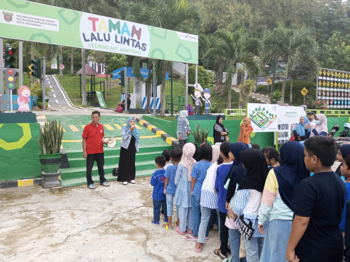 Senin, 22 Januari 2024, Kunjungan dari Bimbingan Belajar Triple B ke Taman Lalu Lintas Kelurahan Karang Anyar.