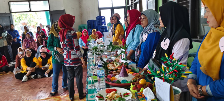 Selasa, 23 Januari 2024, Lurah menghadiri kegiatan Lomba kreasi makanan non beras di Gedung LPM Karang Anyar, dalam rangka HUT Kota dan Pemerintah Kota Samarinda.
