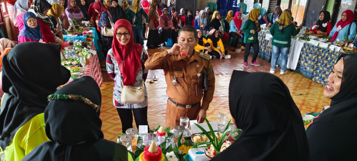 Selasa, 23 Januari 2024, Lurah menghadiri kegiatan Lomba kreasi makanan non beras di Gedung LPM Karang Anyar, dalam rangka HUT Kota dan Pemerintah Kota Samarinda.