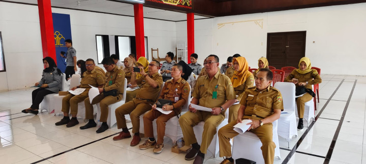 Senin, 29 Januari 2024, Lurah bersama Kasie Pemerintahan menghadiri kegiatan Penyuluhan Hukum Serentak Netralitas ASN dalam mensukseskan Pemilu 2024 oleh Kementrian Hukum dan HAM Wilayah Kaltim