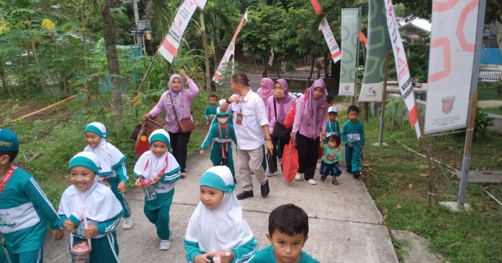 Rabu, 07 Februari 2024 Kunjungan TK darul fallah 2 samarinda ke taman lalu lintas kel. Karang anyar dan didampingi langsung oleh Lurah