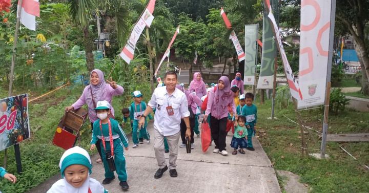 Rabu, 07 Februari 2024 Kunjungan TK darul fallah 2 samarinda ke taman lalu lintas kel. Karang anyar dan didampingi langsung oleh Lurah