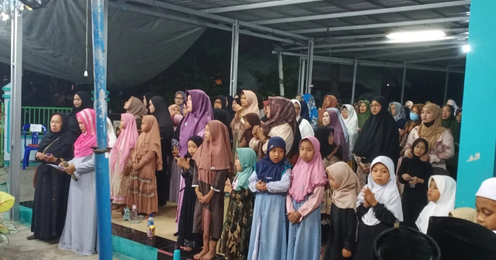 Rabu, 07 Februari 2024 Acara peringatan isra dan miraj nabi besar Muhammad SAW di langgar An-nur yang dihadiri Lurah & Bhabinkamtibmas karang anyar serta juga dihadiri oleh Camat sungai kunjang