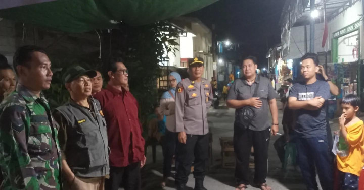 Selasa, 13 Februari 2024, Peninjauan kesiapan Tempat pemungutan suara (TPS) di wilayah kelurahan karang anyar oleh Lurah dan Seklur kel. Karang anyar bersama jajaran polresta samarinda