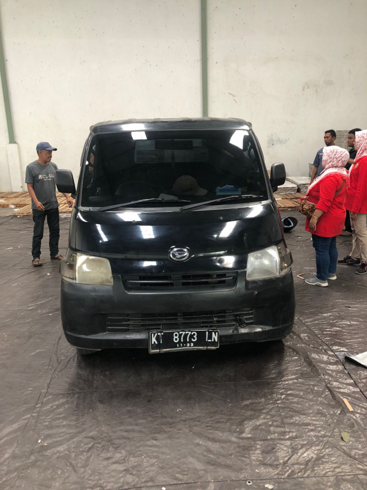 Selasa, 13 Februari 2024, Lurah bersama Cadum Kelurahan, PPS dan Sekretariat Kelurahan Karang Anyar melakukan pengantaran kotak suara ke semua TPS di wilayah Kelurahan Karang Anyar.