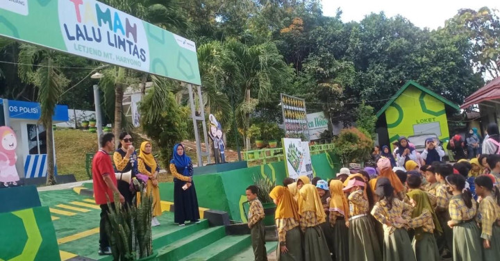 Senin, 26 Februari 2024, Lurah dan tim menerima kunjungan dari TK Negeri 11 ke Taman Lalu Lintas MT. Haryono Karang Anyar