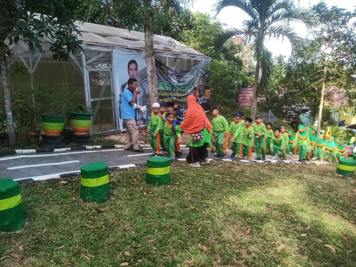 Jumat, 01 Maret 2024, Tim Pengurus Taman Lalu Lintas Karang Anyar menerima kunjungan dari TK/MI Al Hamra Asy Syarifa