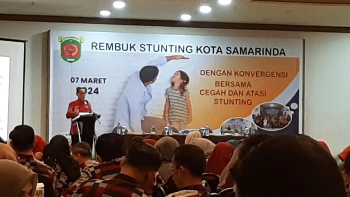 Kamis, 07 Maret 2024, Kasie Kesra mewakili Lurah untuk mengikuti rembuk stunting tingkat Kota Samarinda di Hotel Five Premiere, pada jam 08.30 Wita.