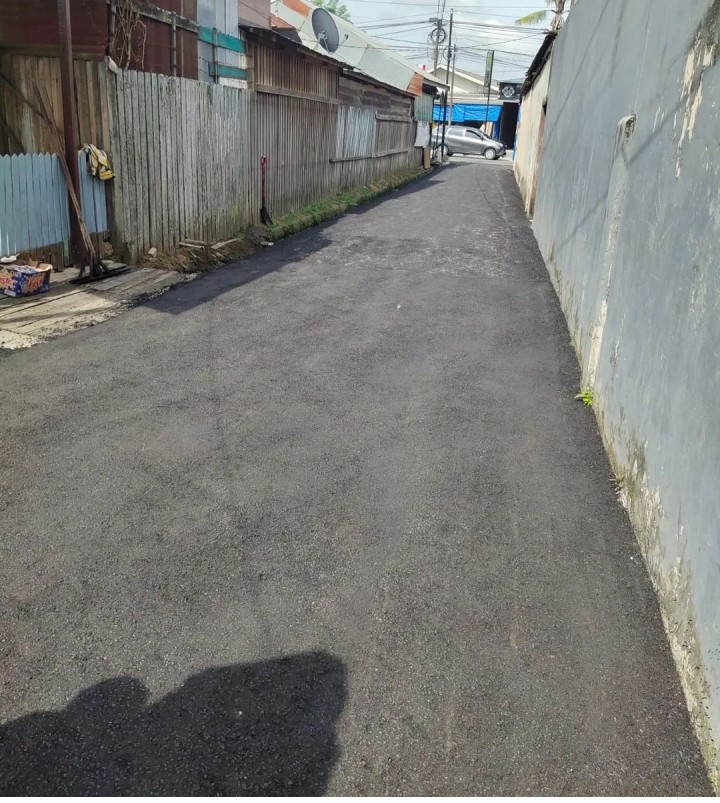 Senin, 22 April 2034, Kasie Ekobang beserta staf melakukan kunjungan kerja ke Wilayah Jalan Meranti RT. 019,021,023. Untuk meninjau kegiatan pengaspalan jalan aspirasi dari anggota DPRD Kota Samarinda, Bpk. H. Subandi.
