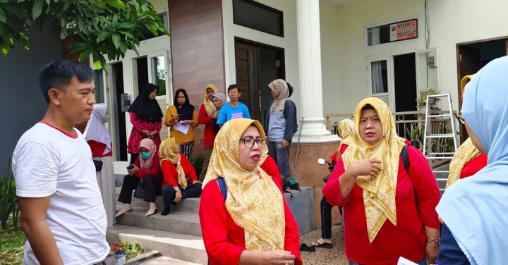 Minggu 12 Mei 2024, Kunjungan /monitoring  oleh Lurah beserta Ketua PKK dan anggota PKK Kel. Karang anyar di RT, 28,29,32,33,35, dalam rangka persiapan kegiatan Aku Hatinya PKK