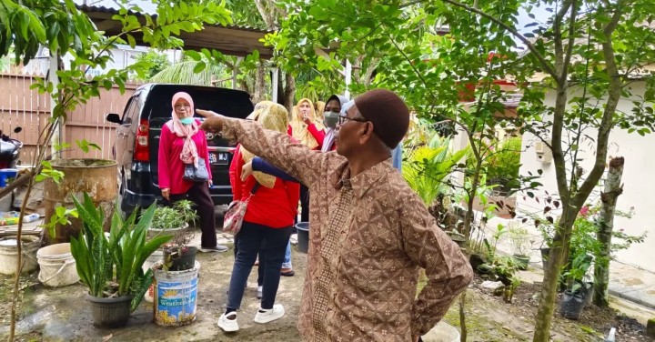 Minggu 12 Mei 2024, Kunjungan /monitoring  oleh Lurah beserta Ketua PKK dan anggota PKK Kel. Karang anyar di RT, 28,29,32,33,35, dalam rangka persiapan kegiatan Aku Hatinya PKK