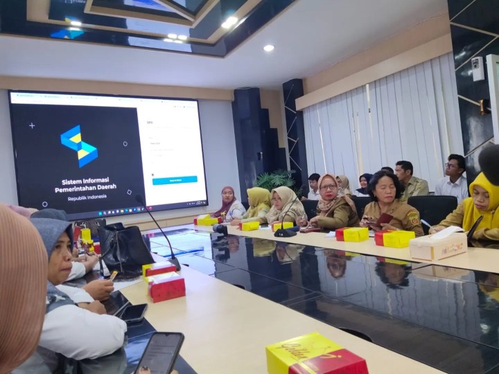 Senin, 13 Mei 2024 , Coaching clinic Pertanggungjawaban Keuangan Serta Penggunaan Aplikasi SIPD - RI terkait Dana Probebaya yang diikuti Kasi Ekobang  beserta Bendahara Probebaya Kelurahan Karang Anyar
