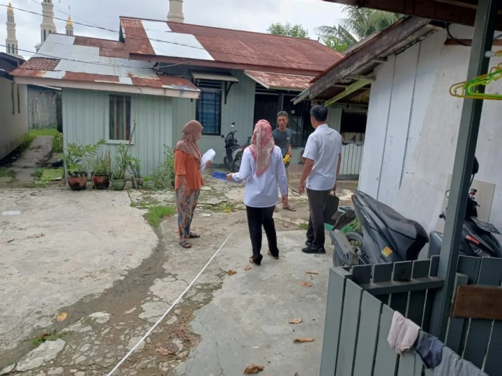 Rabu, 15 Mei 2024, Peninjauan lapangan kegiatan probebaya tahun 2024 pokmas mekah oleh Sekretaris Lurah Karang Anyar bersama Kasi Ekobang  beserta staf