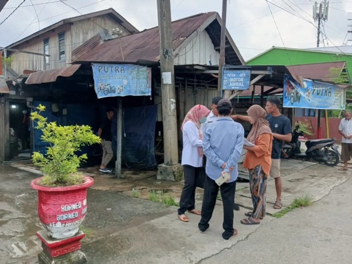 Rabu, 15 Mei 2024, Peninjauan lapangan kegiatan probebaya tahun 2024 pokmas mekah oleh Sekretaris Lurah Karang Anyar bersama Kasi Ekobang  beserta staf