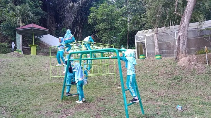 Jumat, 24 Mei 2024 Kunjungan dari TK Islam Al Muhajirin  ke taman lalu lintas Kelurahan Karang Anyar