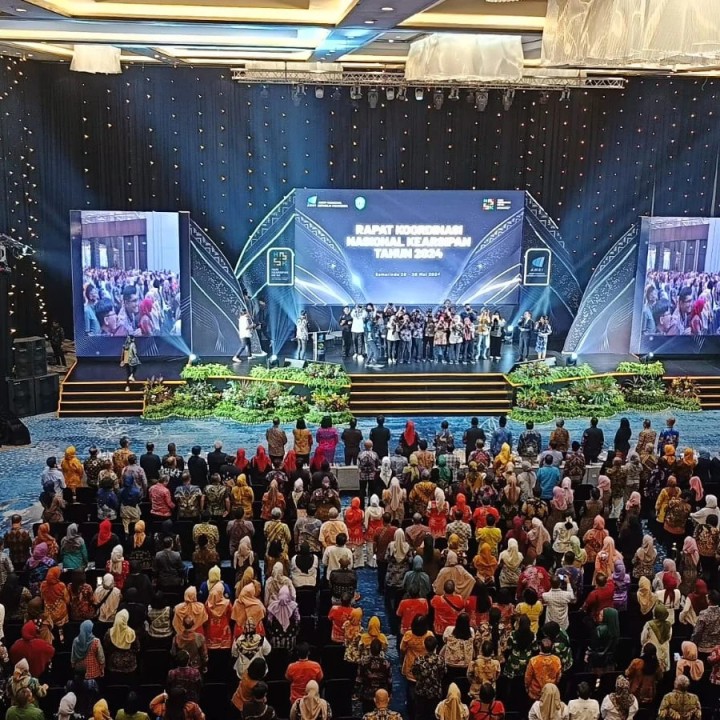 Rabu, 29 Mei 2024 Rapat kerasipan nasional tahun 2024 yang diadakan Pemerintah Provinsi Kalimantan Timur dan berlangsung di Hotel Mercure Samarinda. Acara ini dihadiri Staf Sekretariat Kelurahan Karang Anyar