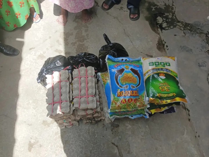 Rabu, 29 Mei 2024 Lurah bersama Seklur dan Kasie Ekobang dengan di dampingi Ketua RT.004, 015, 027 Melaksanakan bantuan Natura, kepada.korban terdampak musibah banjir di RT 15  dan di RT 27 kel. Karang anyar